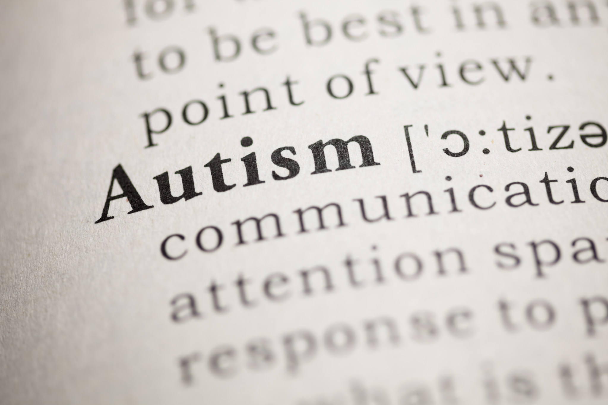 Miten puhumme itsestämme ja kuinka haluamme meille puhuttavan -  Autismiliitto