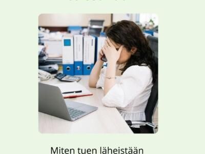 Nainen toimistossa työpöydän äärellä soittamassa puhelua huolestuneen oloisena. Alempana teksti Miten tuen läheistään hoitavaa työntekijää - webinaari työnantajille 27.11.